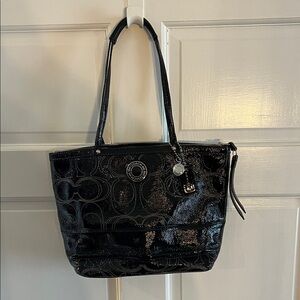 Coach Signature Black Patent Leather Purse w/White Contrast Stitch-Like New